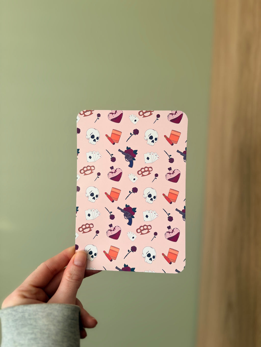 Mafia Romance Seamless Pattern