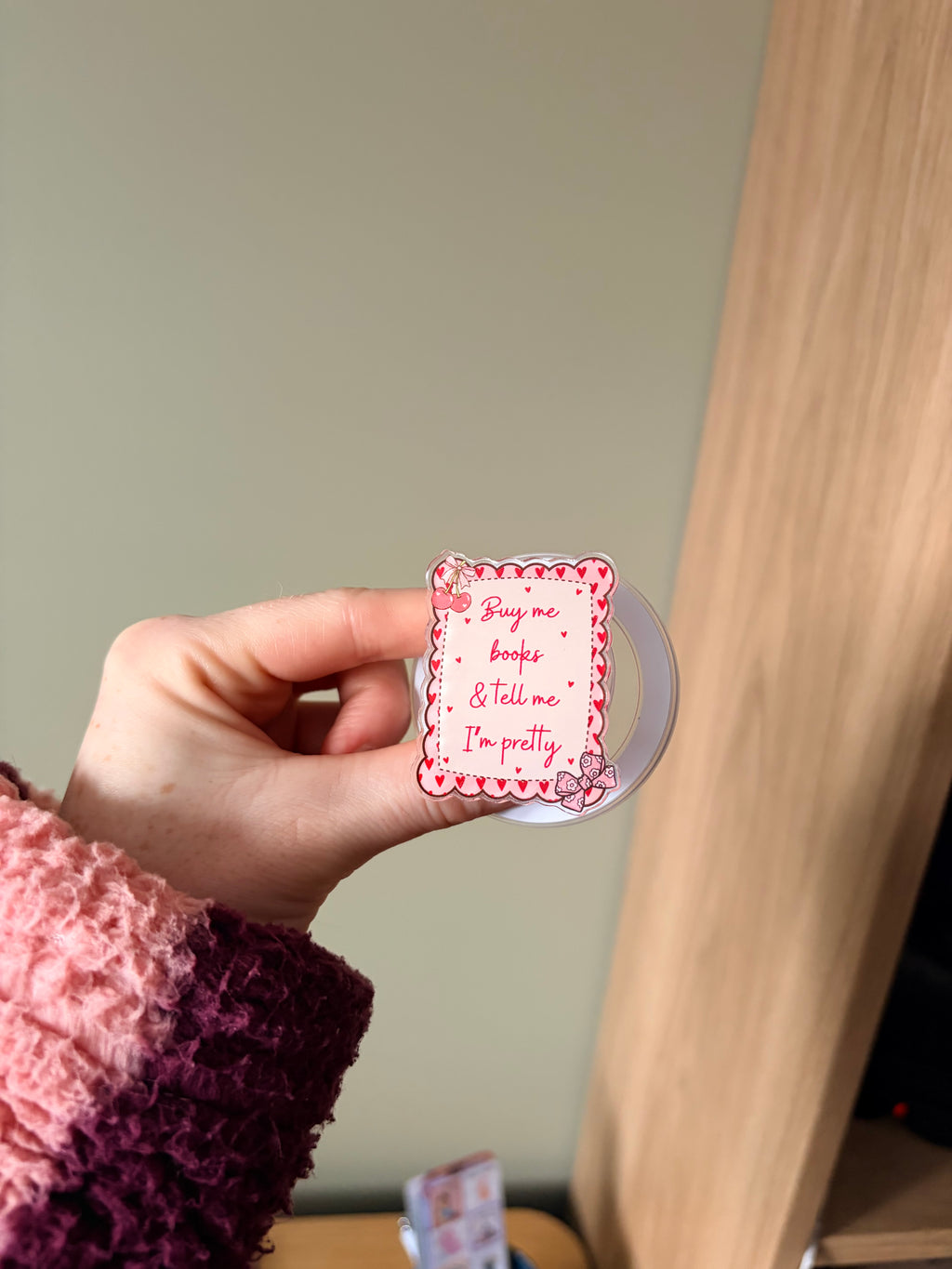 Buy Me Books Magnetic Grip