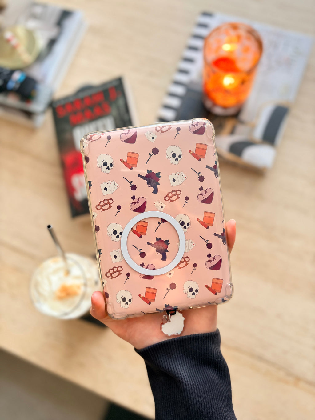 Mafia Romance Seamless Pattern